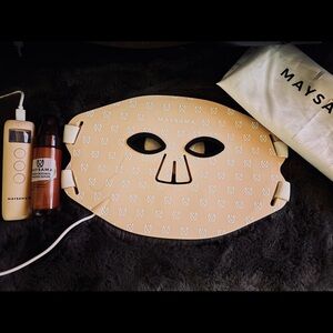 Maysama PRANA LED Light Therapy Mask, used about 10X & full bottle of serum!